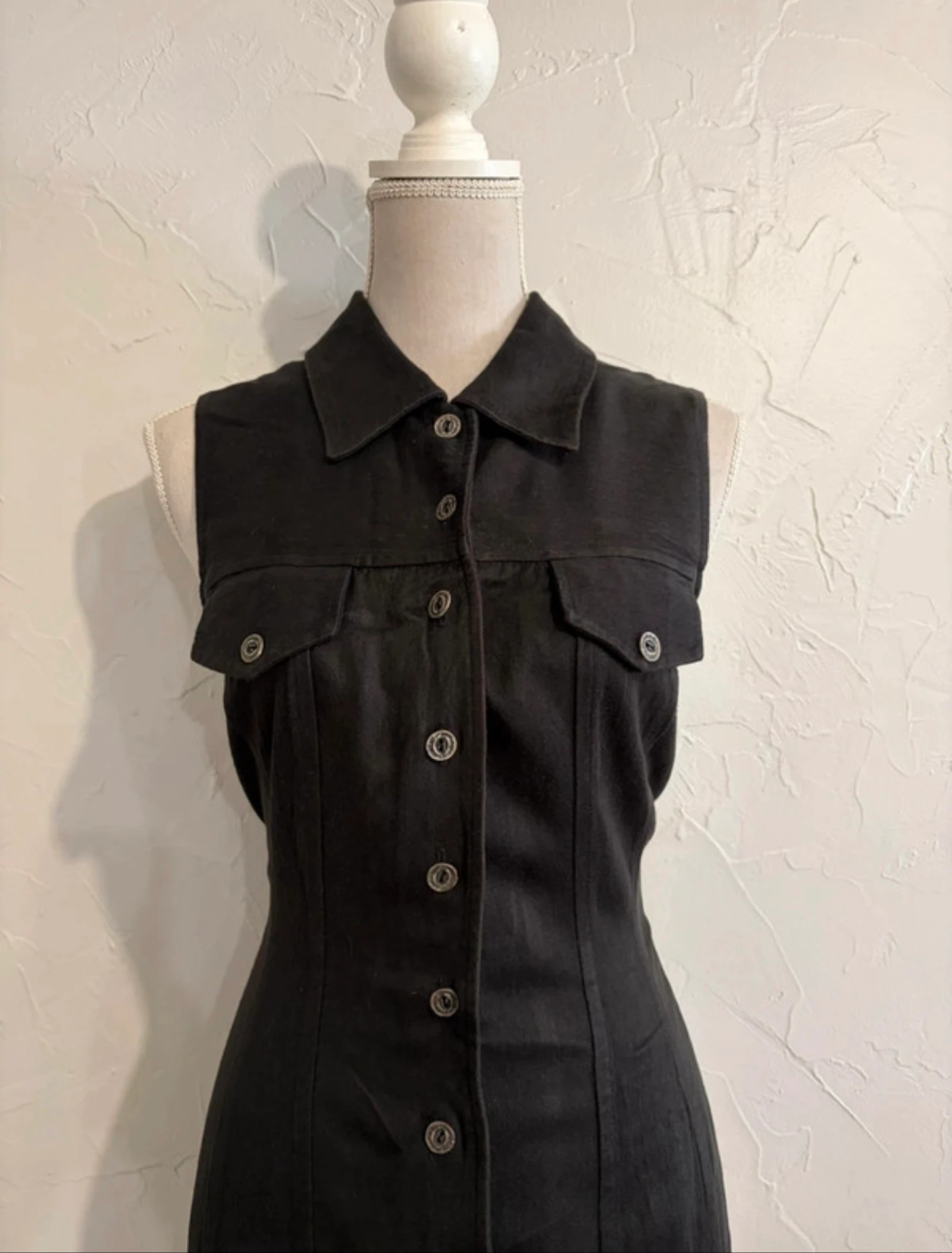 Vintage zwarte jurk met knoopsluiting maat 38 uit de jaren 90 – photo 4